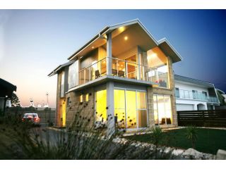 Aloha Beachfront Port Fairy Guest house, Port Fairy - 2