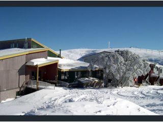 Alpine Cabin- Spa/Pool/Sauna Apartment, Mount Hotham - 2