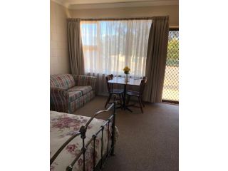 Alpine Country Motel Hotel, Cooma - 3