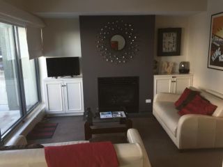 Alto 203 Mt Buller by Alpine Holiday Rentals Apartment, Mount Buller - 3