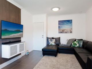 Amanda Court 2/1 Weatherly Cl - Renovated unit with aircon, wifi and Close to the beach Apartment, Nelson Bay - 1