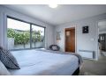 Amaroo 1 - Freycinet Holiday Houses Apartment, Coles Bay - thumb 20