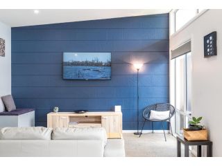 Amaroo 2 - Freycinet Holiday Houses Apartment, Coles Bay - 4