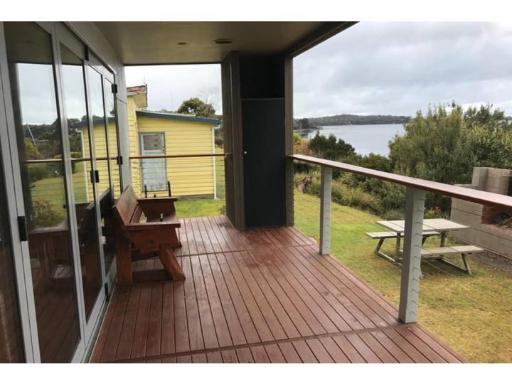 Amazing Ansons Bay Absolute Waterfront Beach House Guest house, Tasmania - imaginea 1
