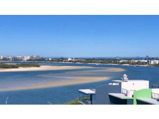 Amazing Views, Walk Everywhere! Guest house, Caloundra - 1