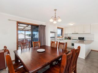 AMBIENCE BY THE SEA Guest house, Port Fairy - 3
