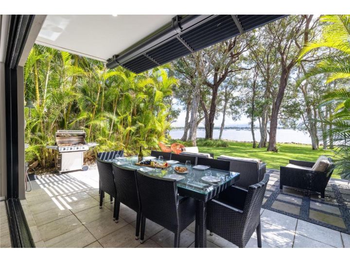 'Ambience on the Waterfront', 14 Danalene Pd - Prestige waterfront property Guest house, Corlette - imaginea 4