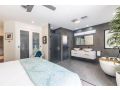 'Ambience on the Waterfront', 14 Danalene Pd - Prestige waterfront property Guest house, Corlette - thumb 11