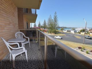 Anchorage 10 Water Views From Balcony Apartment, Tuncurry - 2
