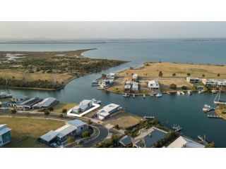 Anchored - Access to the Gippsland Lakes Guest house, Paynesville - 3