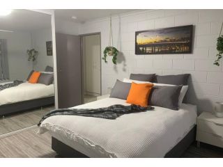 Andergrove Home with a Garden View-Wi-fi & Netflix Guest house, Queensland - 5