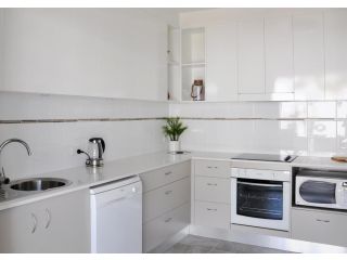 Angelwaters Apartment, Townsville - 1