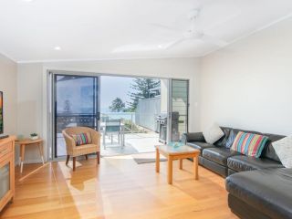 Angourie Blue 1 - Great Ocean Views - Surfing beaches Apartment, Yamba - 1