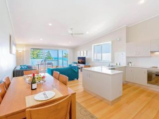 Angourie Blue 4 - close to surfing beaches and national park Apartment, Yamba - 3
