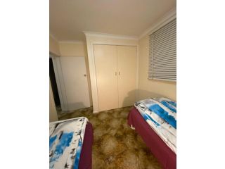 Doncaster Westfield Home Stay Guest house, Doncaster - 3