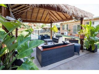 Apartment Bali Style with Pool and Fire Pits Apartment, Parkes - 2
