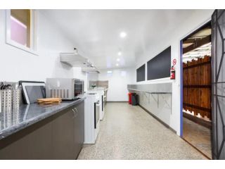Hibiscus House Apartment, Cairns - 3