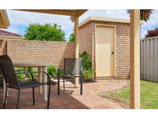 API Busselton Seaside Escape Apartments Guest house, Busselton - 3