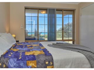 API Preston Beach Front Apartments Guest house, Western Australia - 5