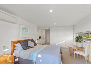 Apollo Blue Oceanview Unit 1- B Free WIFI Apartment, Apollo Bay - 4