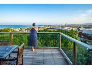 Apollo Ocean Blue ~ Oceanview ~Wifi ~Pet Friendly Guest house, Apollo Bay - 3