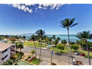 Aquarius On The Beach Aparthotel, Townsville - 1