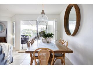 Arabella - stunning coastal family holiday home.2 Guest house, Nelson Bay - 5