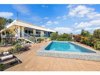 'Arafura Blue' a Poolside Family Oasis on the Coast Guest house, Nightcliff - 2
