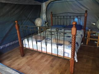 Arcadia Beach Guest House and Car Hire Guest house, Nelly Bay - 2