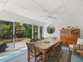 Immaculate Beachside Home with Fireplace and Patio Guest house, Bateau Bay - thumb 2