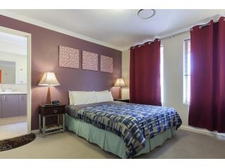 Arcadian Bed & Breakfast Bed and breakfast, Perth - 5