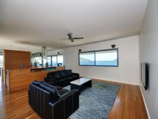 Architectural Design on the Beach Guest house, New South Wales - 2
