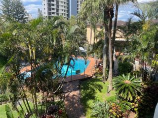 Aristocrat Apartments Aparthotel, Gold Coast - 3
