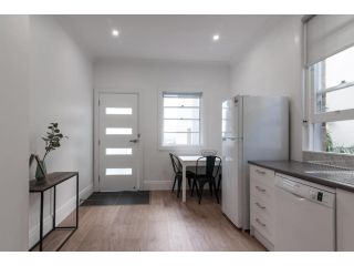Art Deco Mosman Dream-Minutes Drive to Balmoral Apartment, Sydney - 5