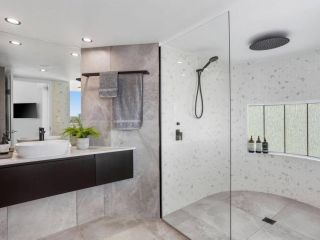 1301 The Emerald Apartment, Gold Coast - 5