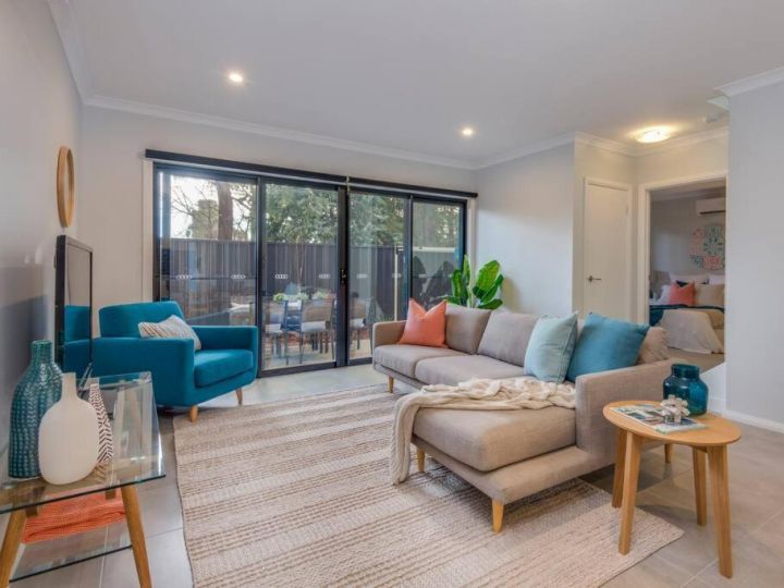 3 Bedroom townhouse located 2 minutes from town center Guest house, Wangaratta - imaginea 6