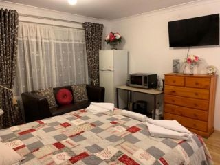 Ascot Comfort Guest house, Perth - 1