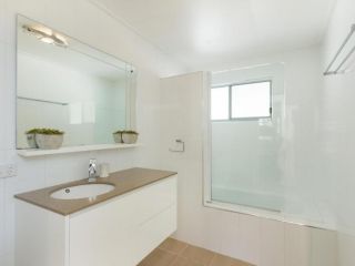 At Melaleuca 3 Guest house, Point Lookout - 4