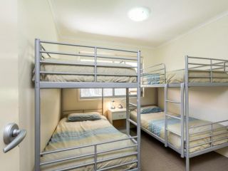 At Melaleuca 3 Guest house, Point Lookout - 1