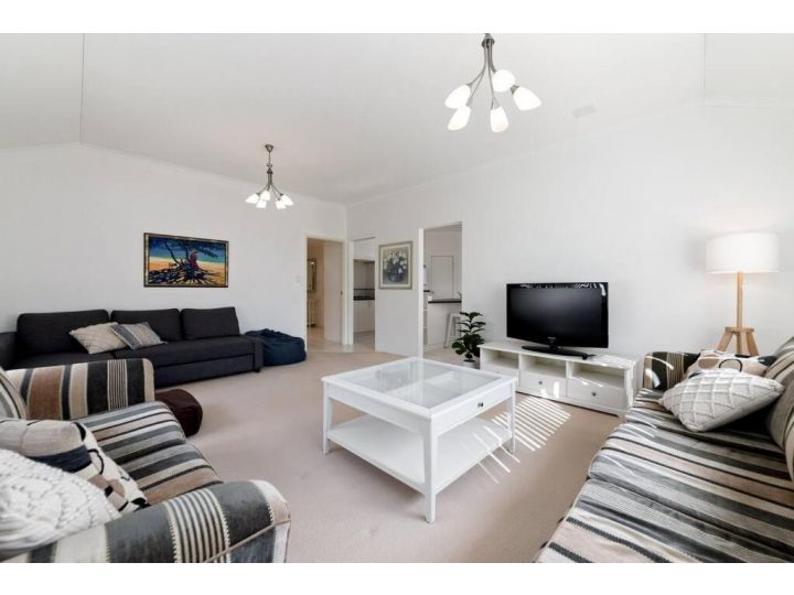 Avalon Beach Escape ~ Family Favourite with Wifi Guest house, Wannanup - imaginea 15