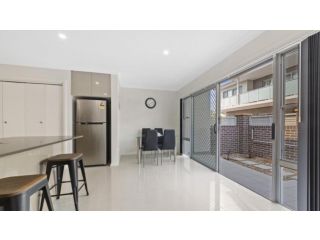 Avani - Modern & Tranquil - Wifi Guest house, Booker Bay - 3