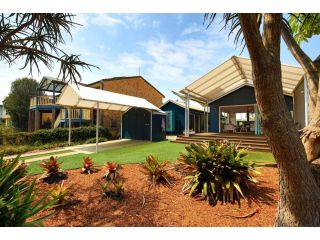 Ayana Beach House - Pet Friendly - Opposite Beach Guest house, Currarong - 4