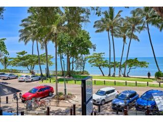 Alassio Beachfront Apartments Palm Cove Apartment, Palm Cove - 1