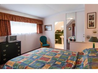 Aarn House B&B Airport Accommodation Bed and breakfast, Perth - 4