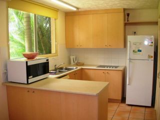 Baden 29 - Rainbow Shores, Air conditioned, Ground Floor, Walk to Beach, Pool Guest house, Rainbow Beach - 1