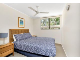 Baden 52 - Rainbow Shores - Gorgeous Resort Unit With Pool and Tennis Court Guest house, Rainbow Beach - 5