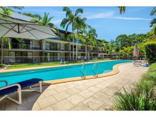 Baden 70 - Rainbow Shores, Ground Floor, Air Con, Overlooking lap pool Guest house, Rainbow Beach - 2