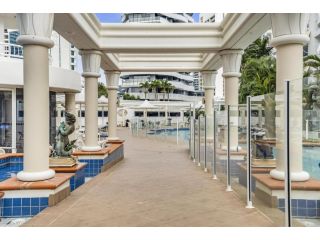 Cosy Balcony Studio Near Broadbeach Shops & Dining Apartment, Gold Coast - 2