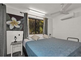 Balgal Beach Units Apartment, Queensland - 2