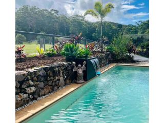 Bali Ahn Acreage 3 minutes to town Pool AirCon Wifi Guest house, Queensland - 2